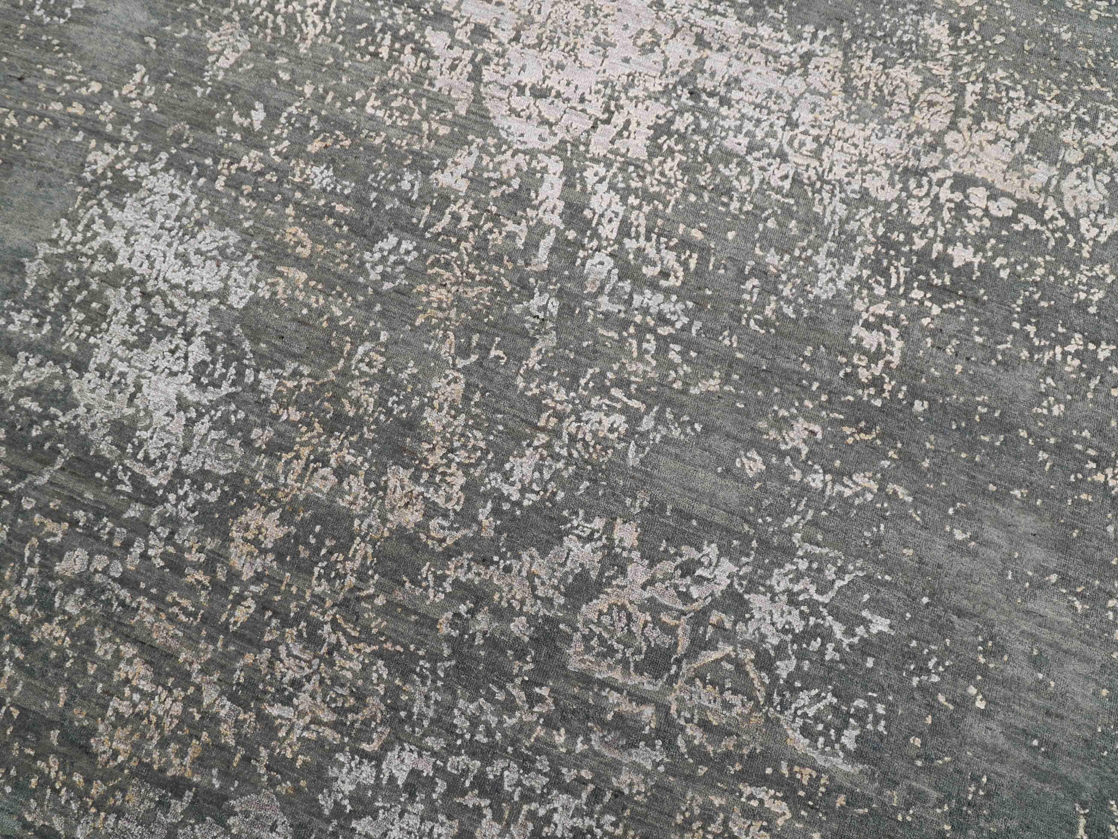 ERUPTION | 9' x 12' FT | TRADITIONAL RUGS | LT. BLUE/GREY COLOR