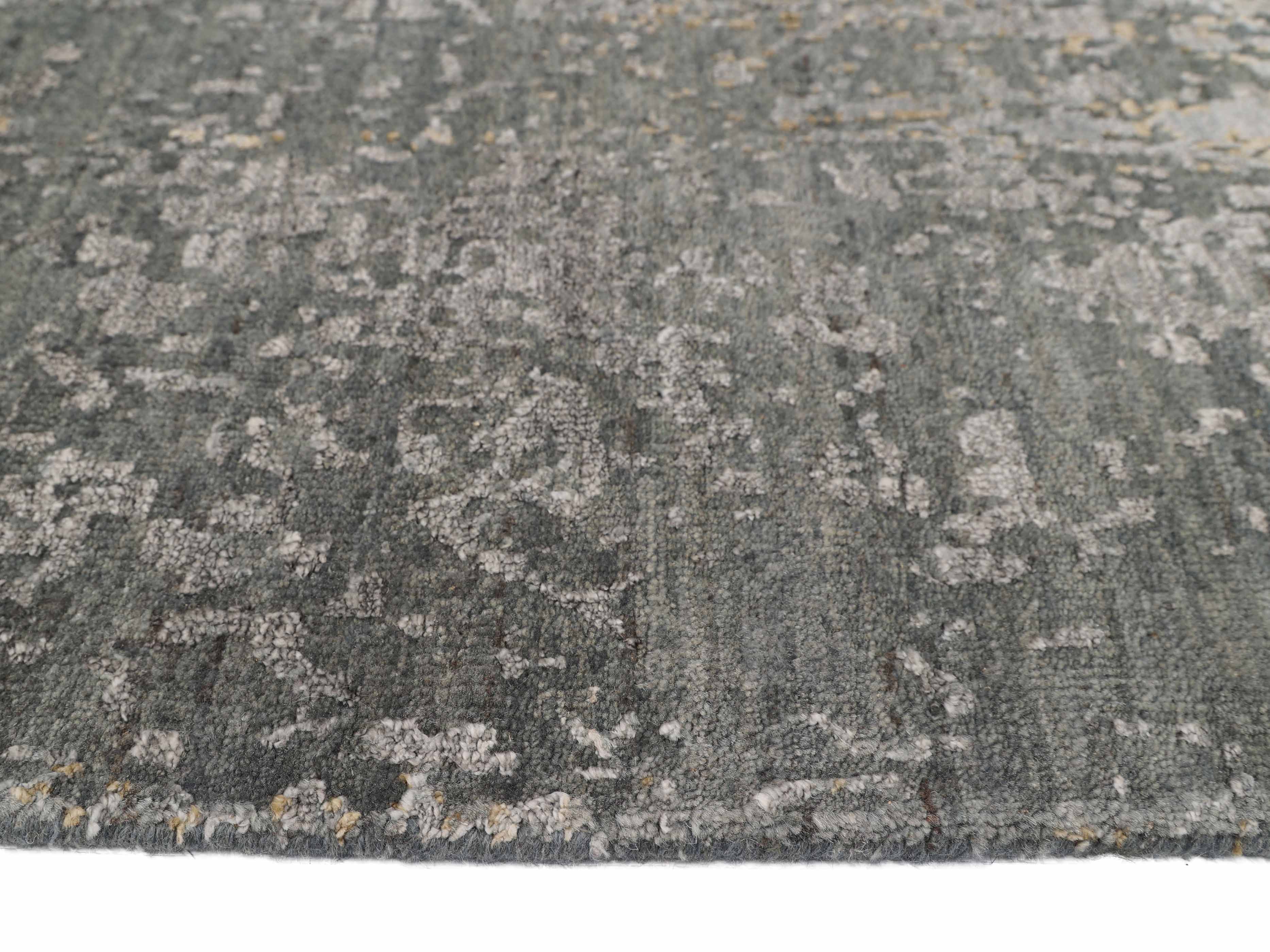 ERUPTION | 9' x 12' FT | TRADITIONAL RUGS | LT. BLUE/GREY COLOR