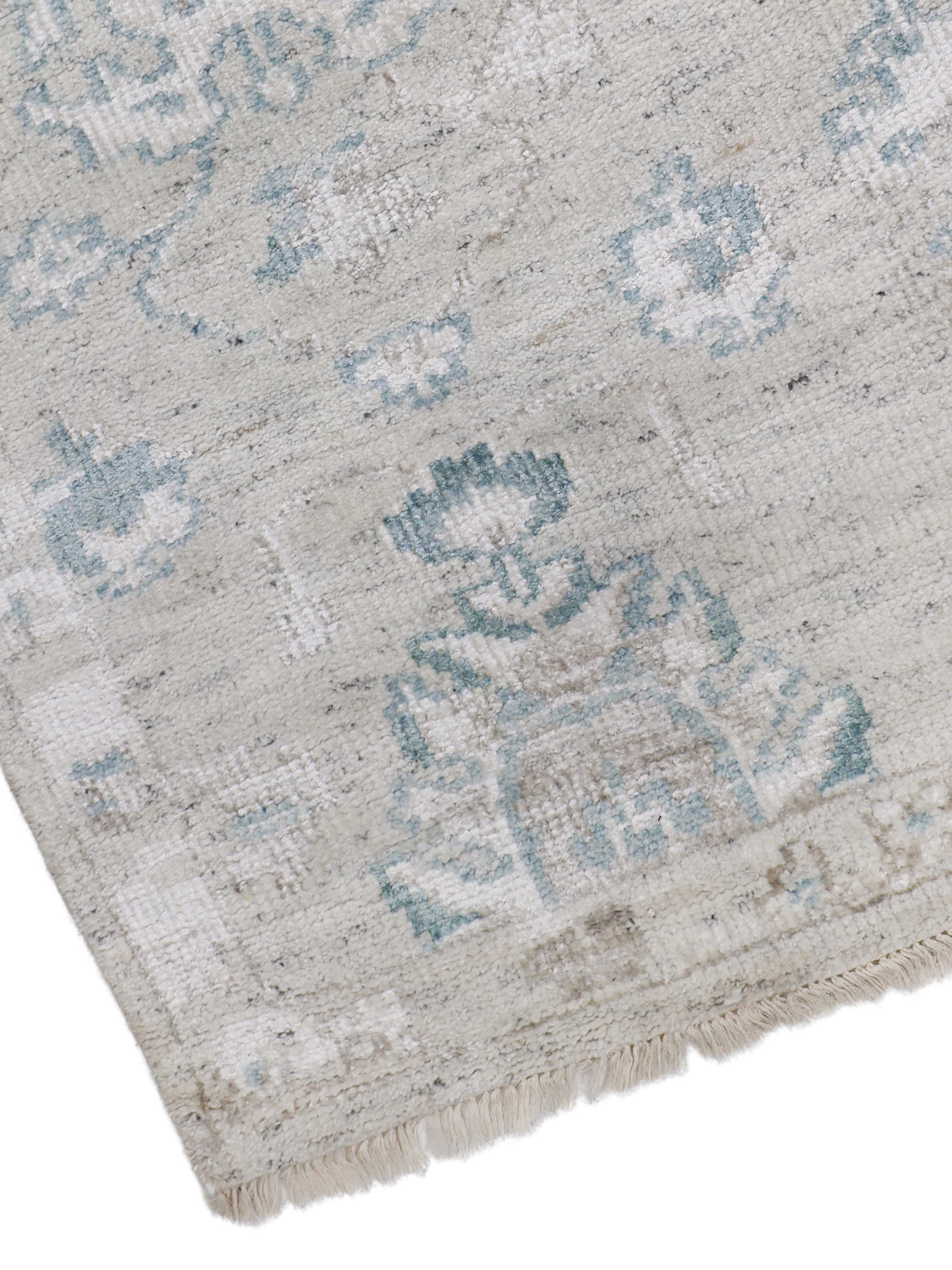 NEELAYA | 8' x 10' FT | TRADITIONAL RUGS | IVORY/LT. BLUE COLOR