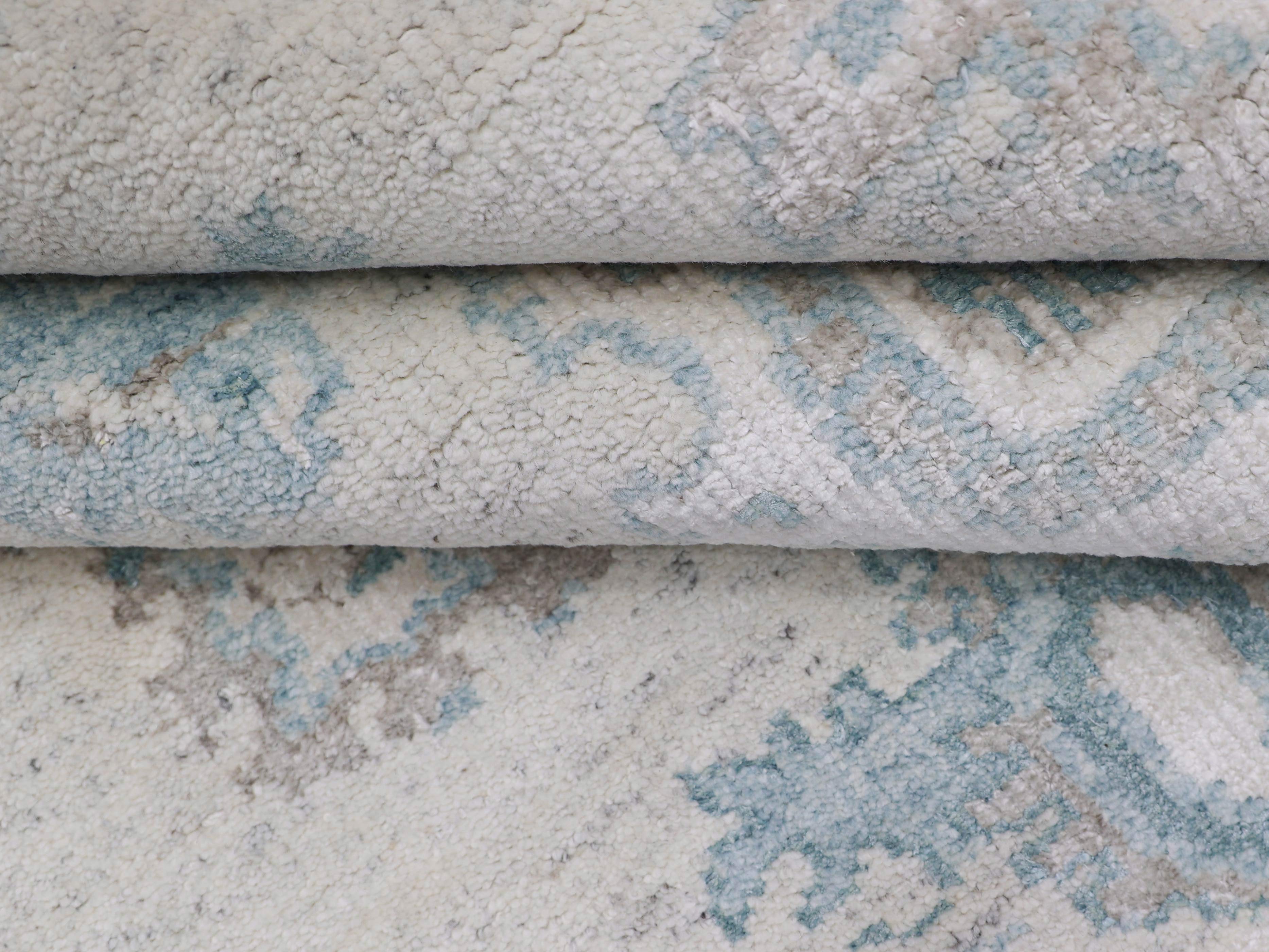 NEELAYA | 8' x 10' FT | TRADITIONAL RUGS | IVORY/LT. BLUE COLOR