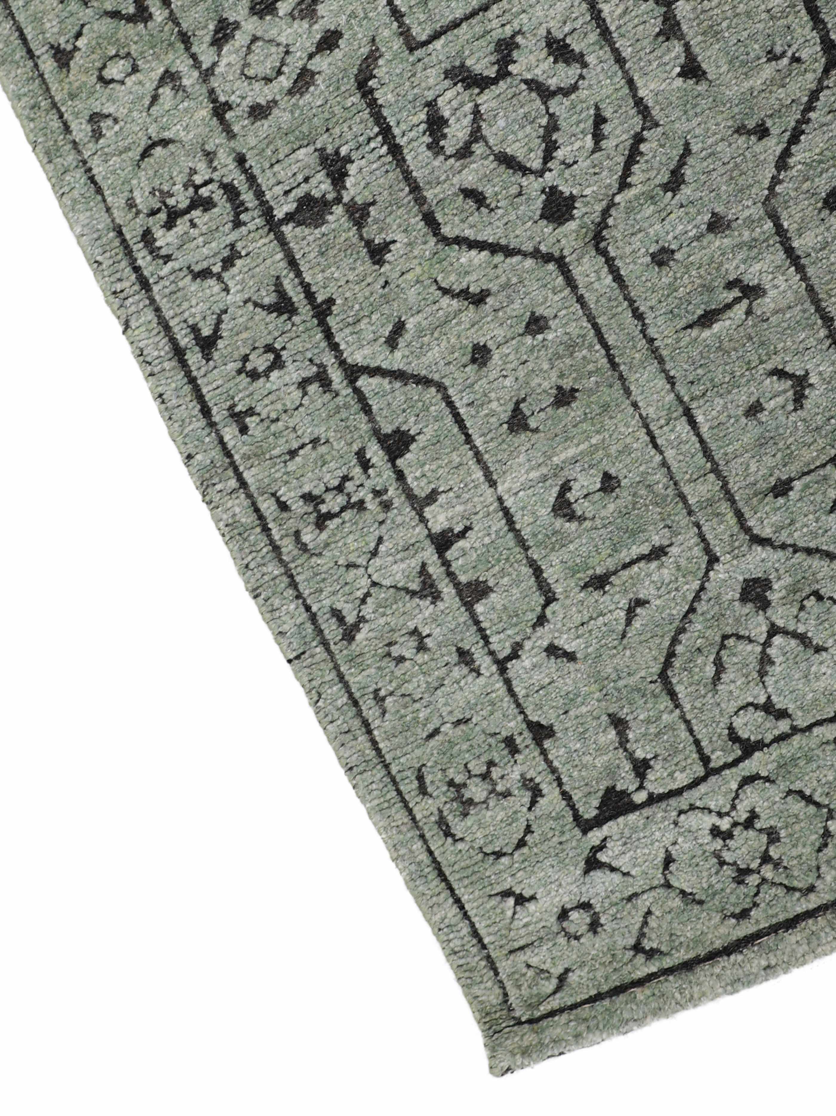 AVERRA | 5' x 8' FT | TRADITIONAL RUGS | GREEN COLOR