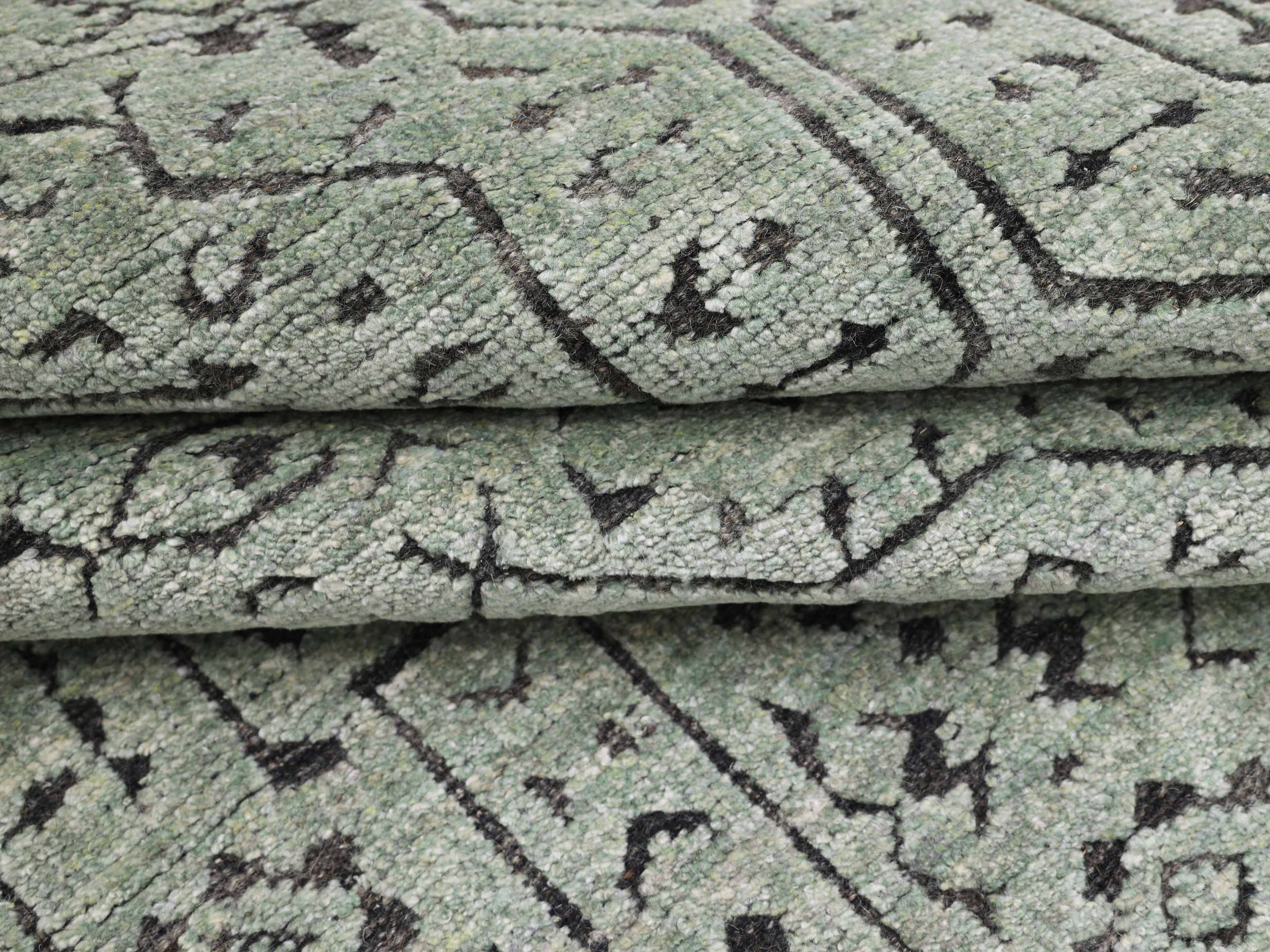 AVERRA | 5' x 8' FT | TRADITIONAL RUGS | GREEN COLOR