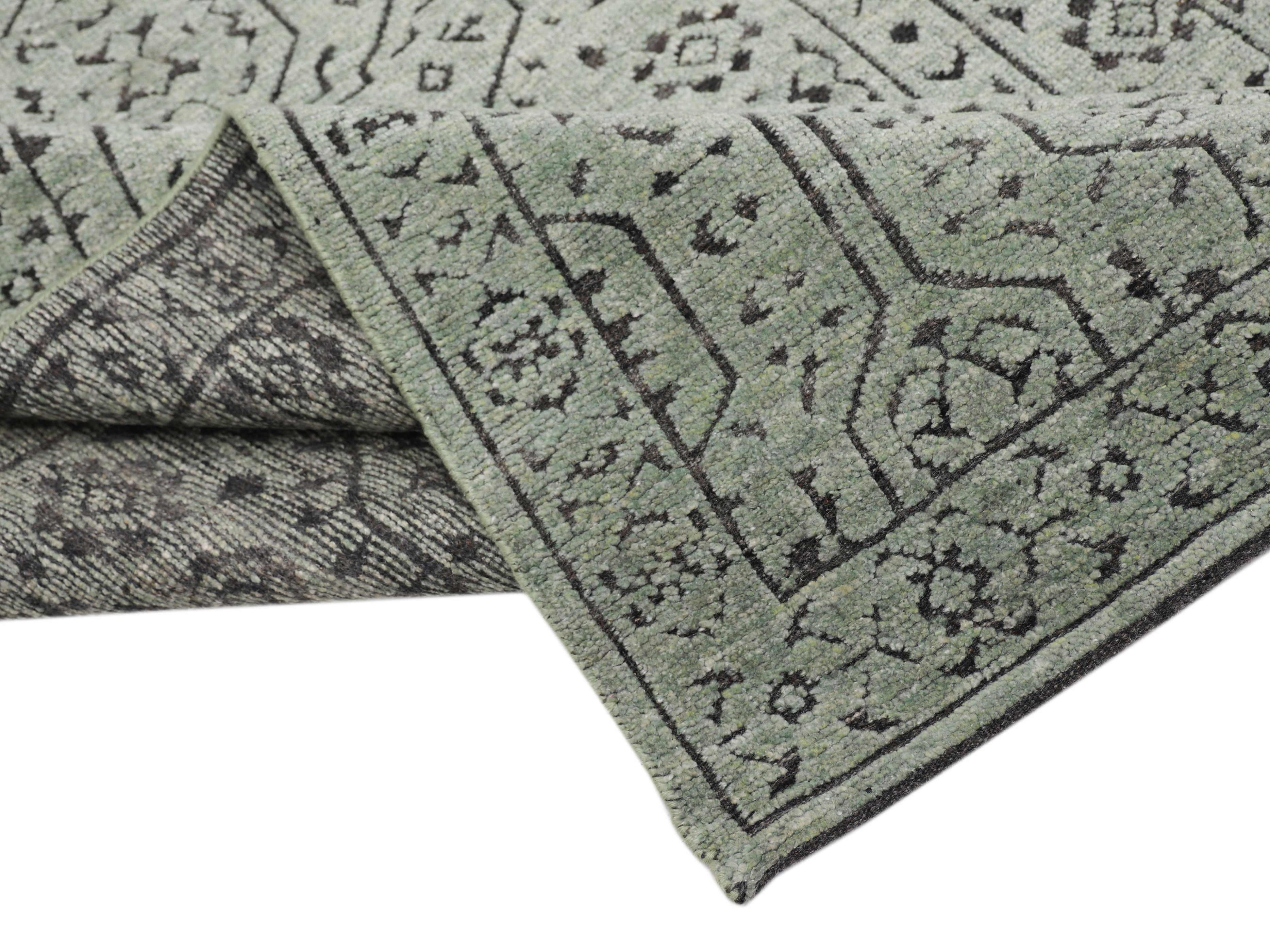 AVERRA | 5' x 8' FT | TRADITIONAL RUGS | GREEN COLOR