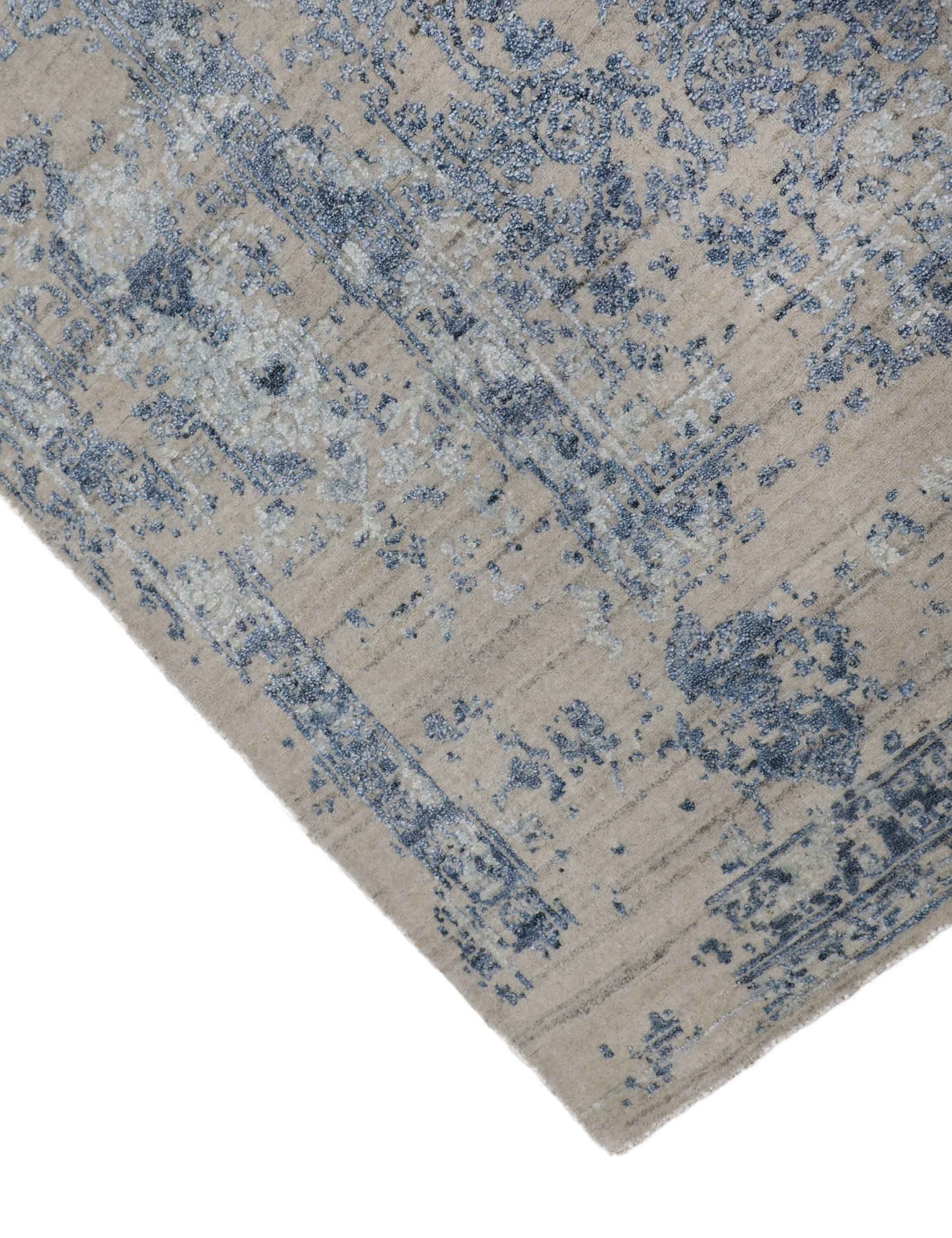 VELANTRA | 9' x 12' FT | TRADITIONAL RUGS | IVORY/BLUE COLOR