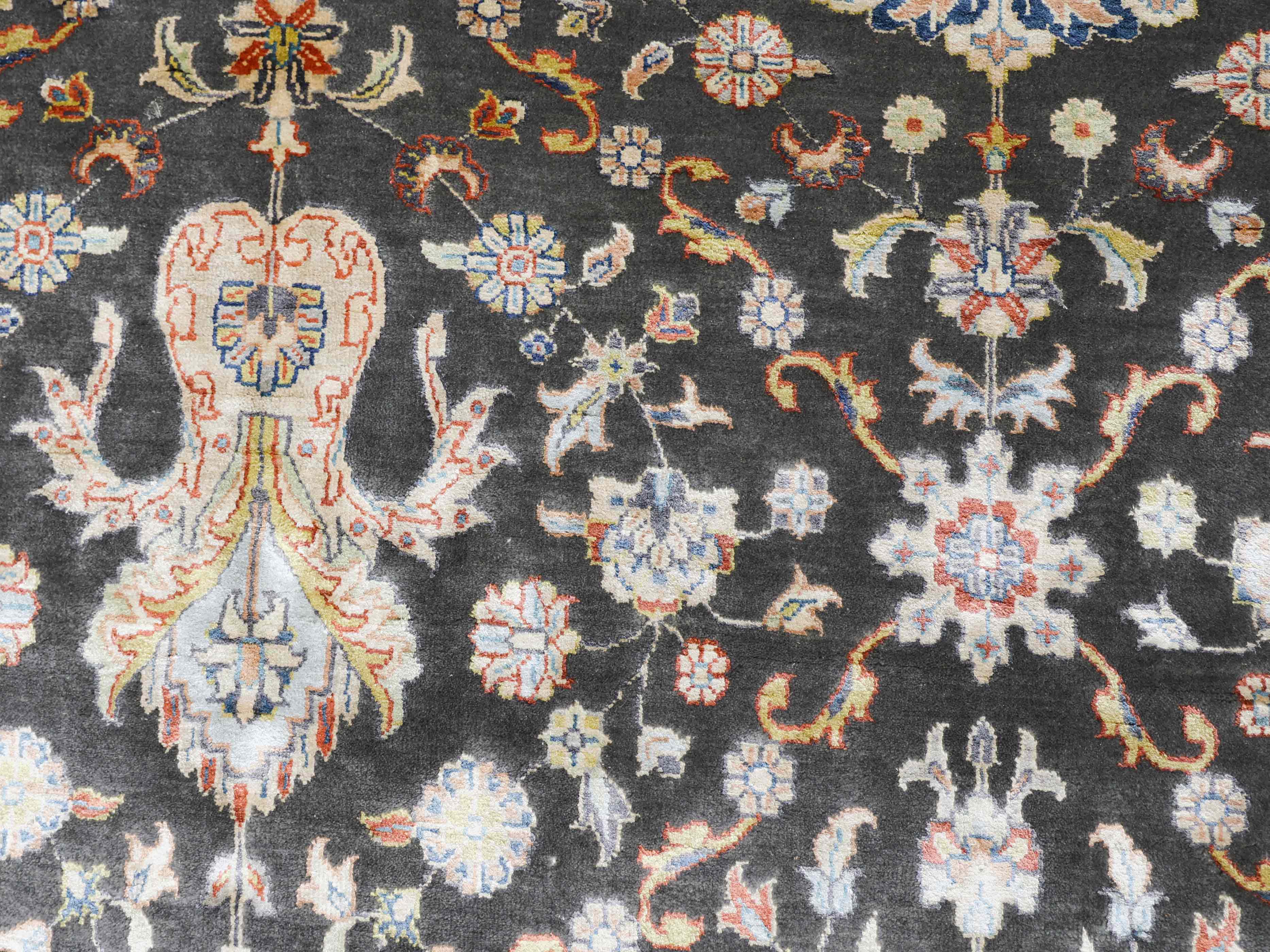 NOIR MAJESTY | 6' x 9' FT | 8' x 10' FT | TRADITIONAL RUGS | GREY - IVORY COLOR