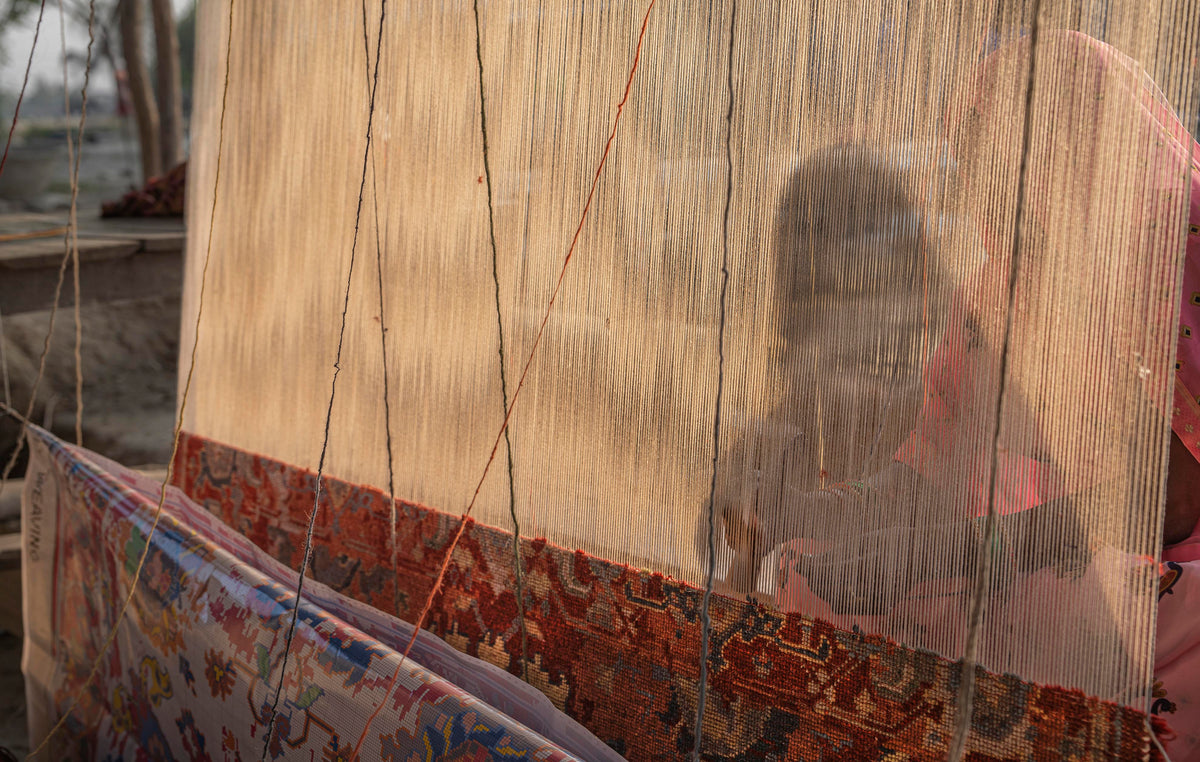 Handknotted Carpets: Signs of Careful, Skilled Craftsmanship
