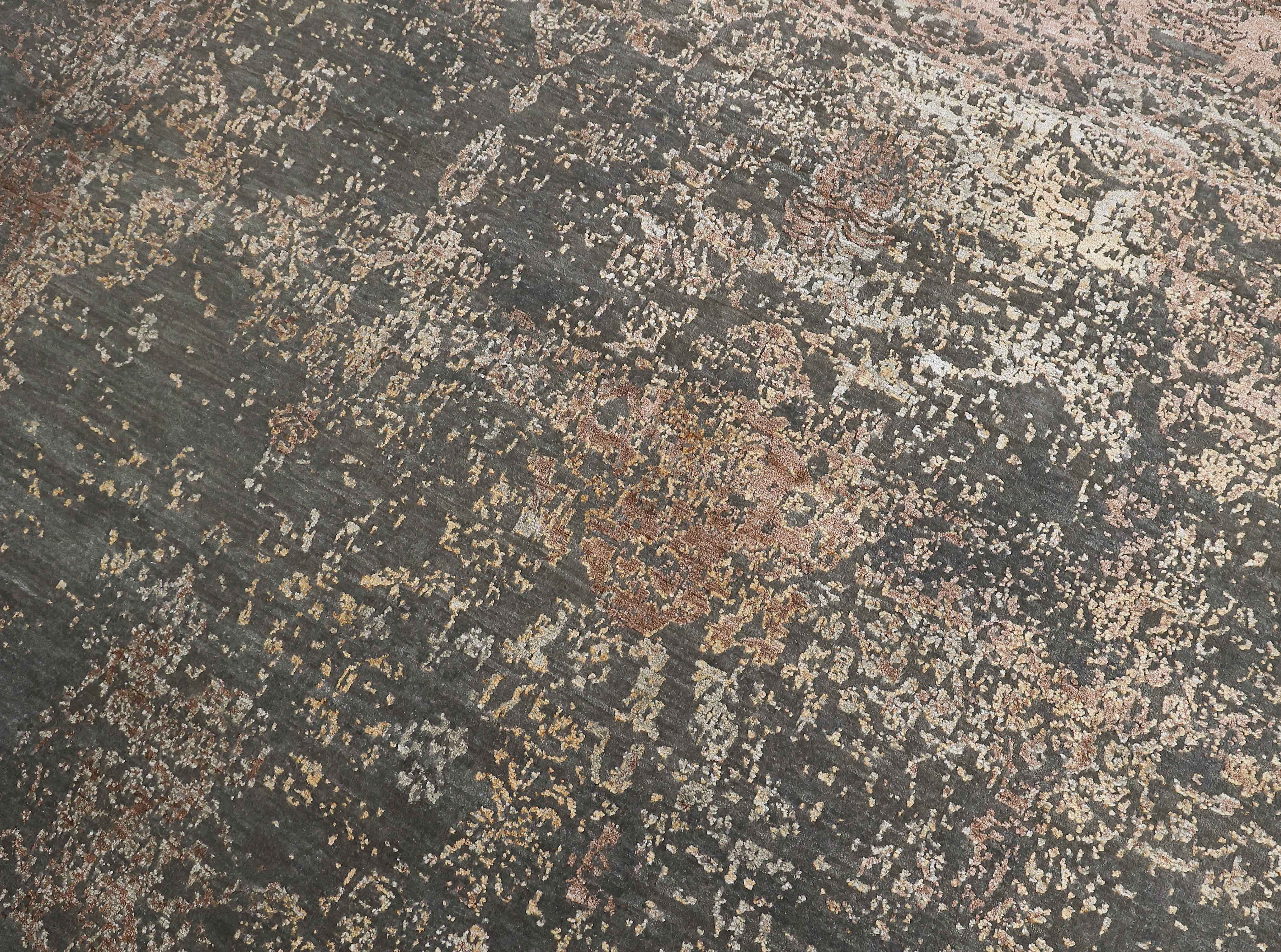 ADRIAN | 8' x 10' FT  | TRADITIONAL RUGS | GREY/RUST COLOR