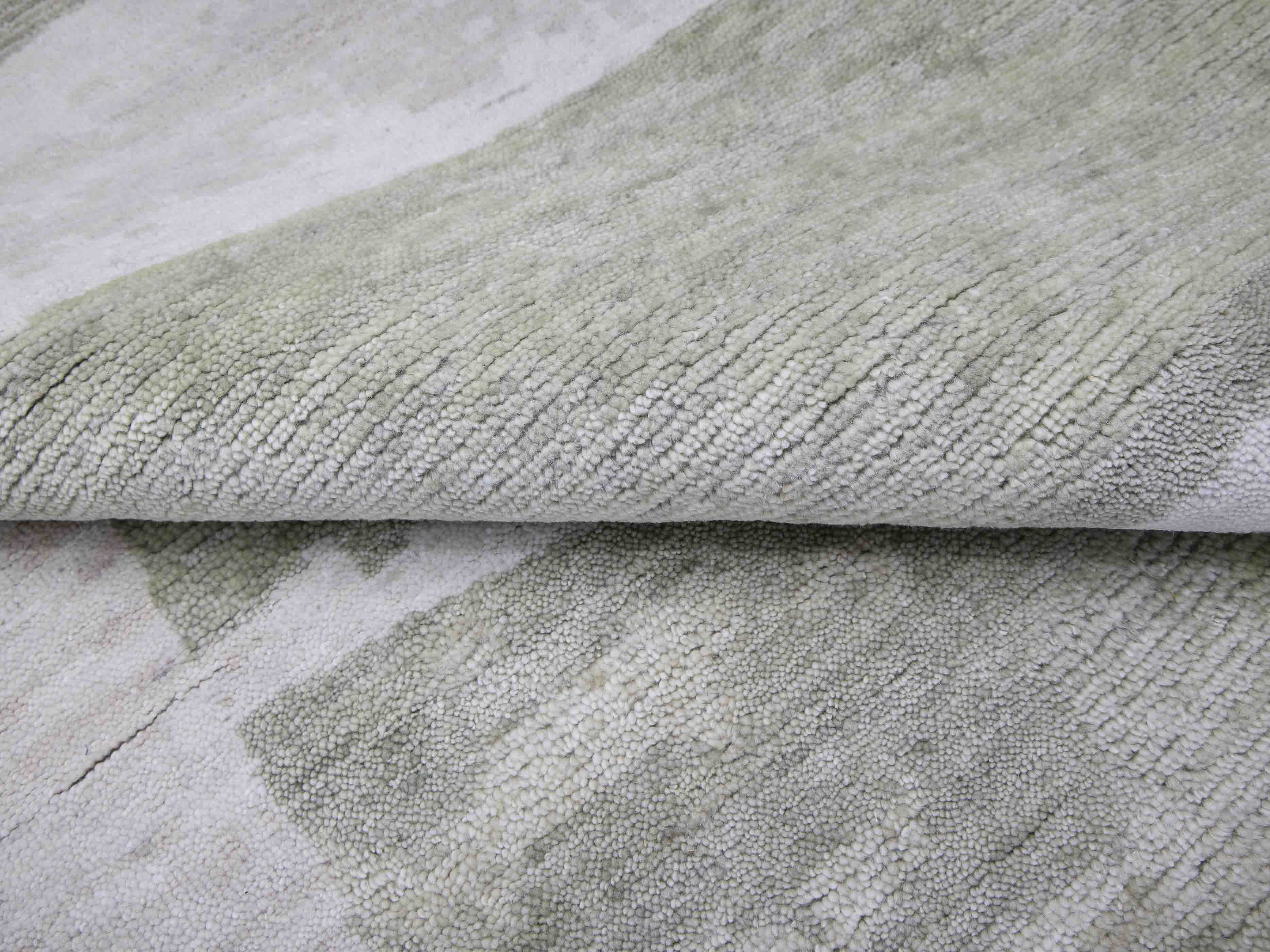 VERDANTIA | 8' x 10' FT | MODERN RUGS | IVORY/GREEN COLOR