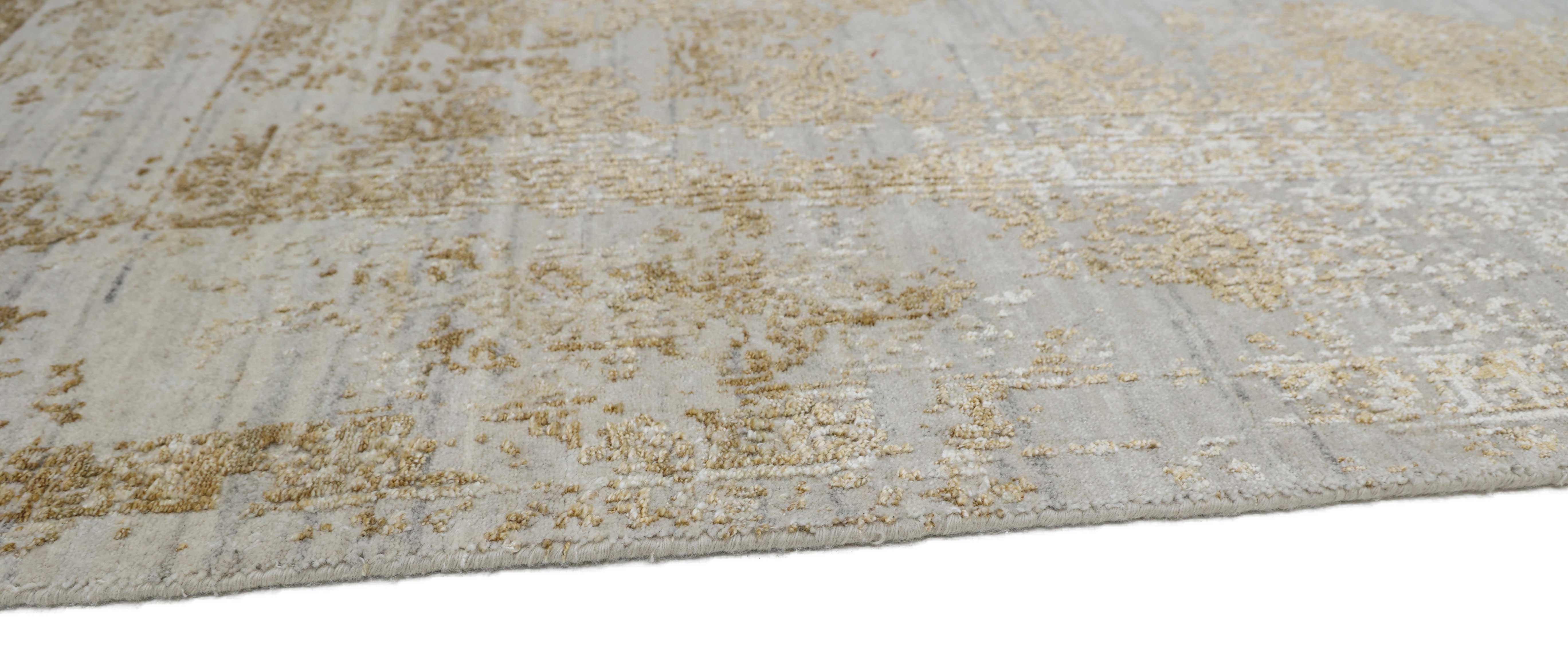 DUST OF ROYALTY | 6' x 9' FT | TRADITIONAL RUGS | BEIGE/GOLD COLOR