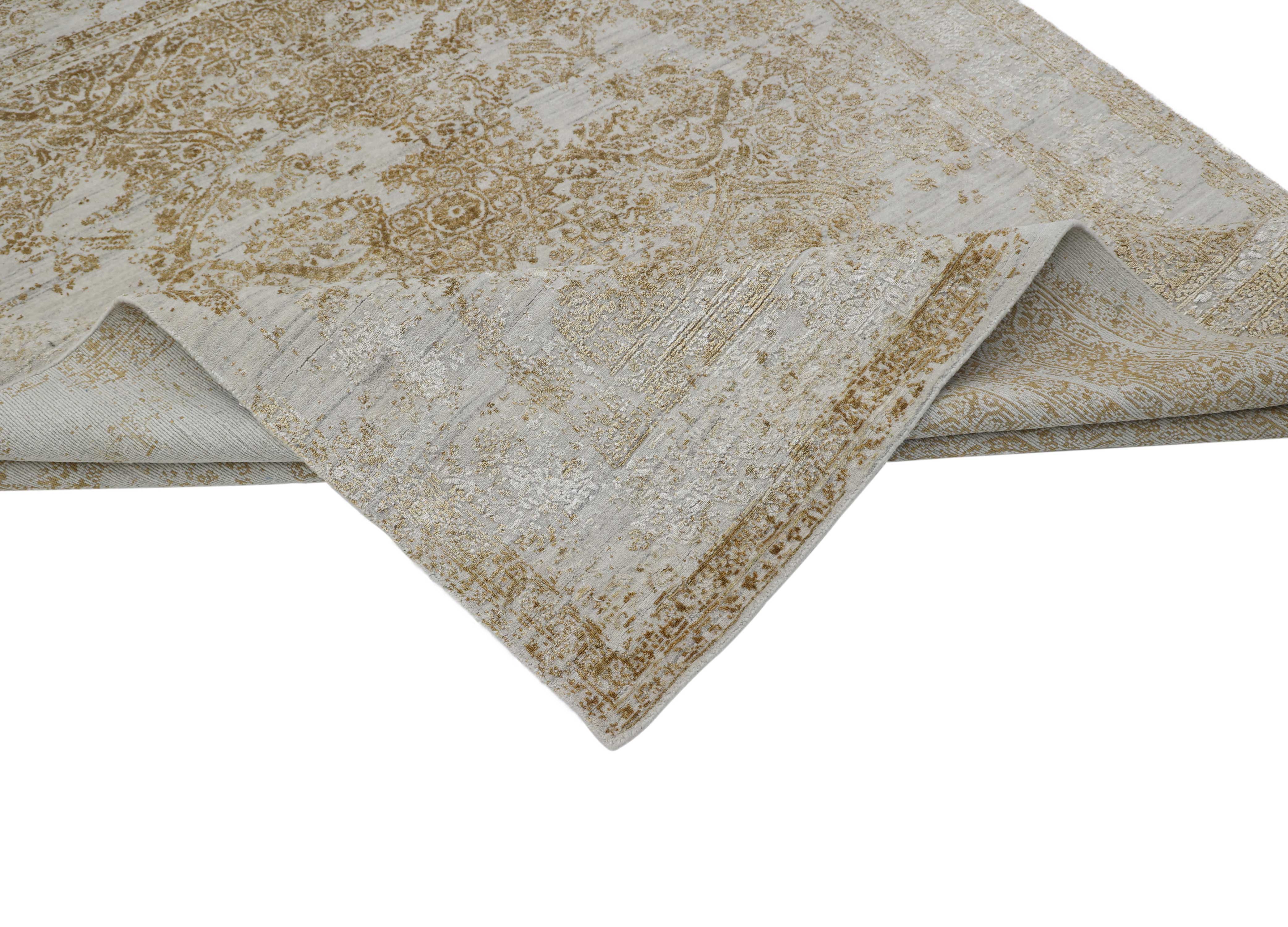 DUST OF ROYALTY | 6' x 9' FT | TRADITIONAL RUGS | BEIGE/GOLD COLOR