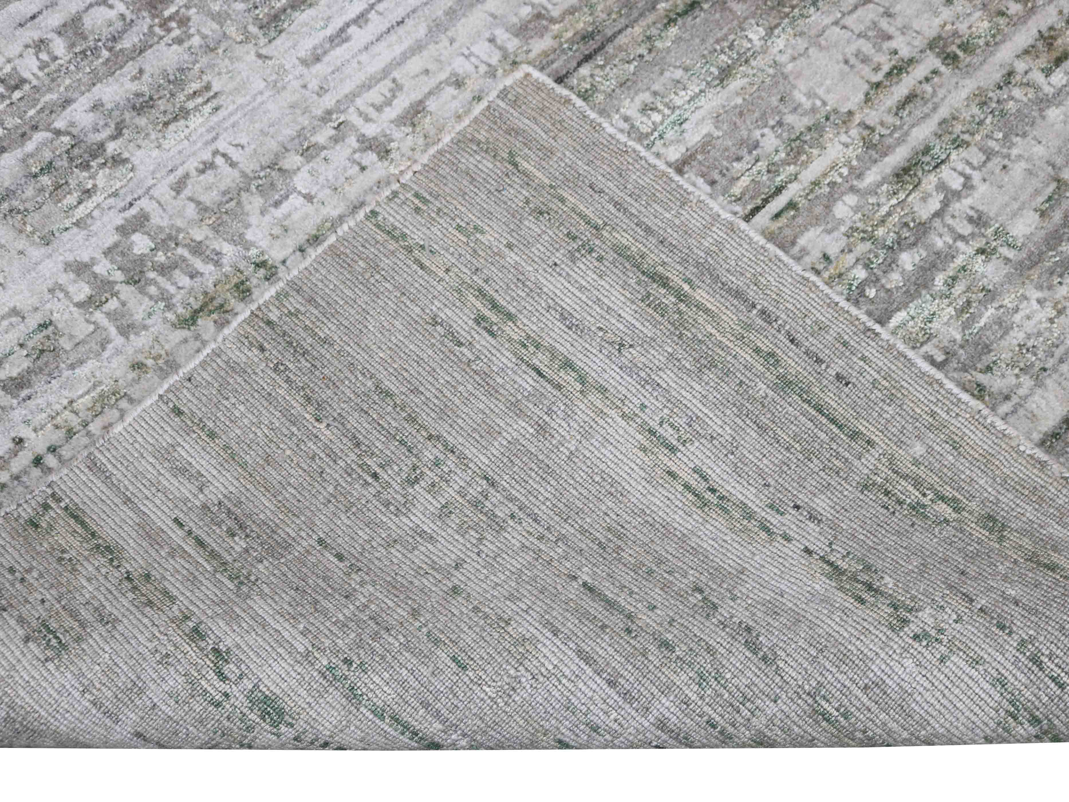 MISTVEIL | 5.5' x 7.8' FT | MODERN RUGS | GREY/GREEN COLOR
