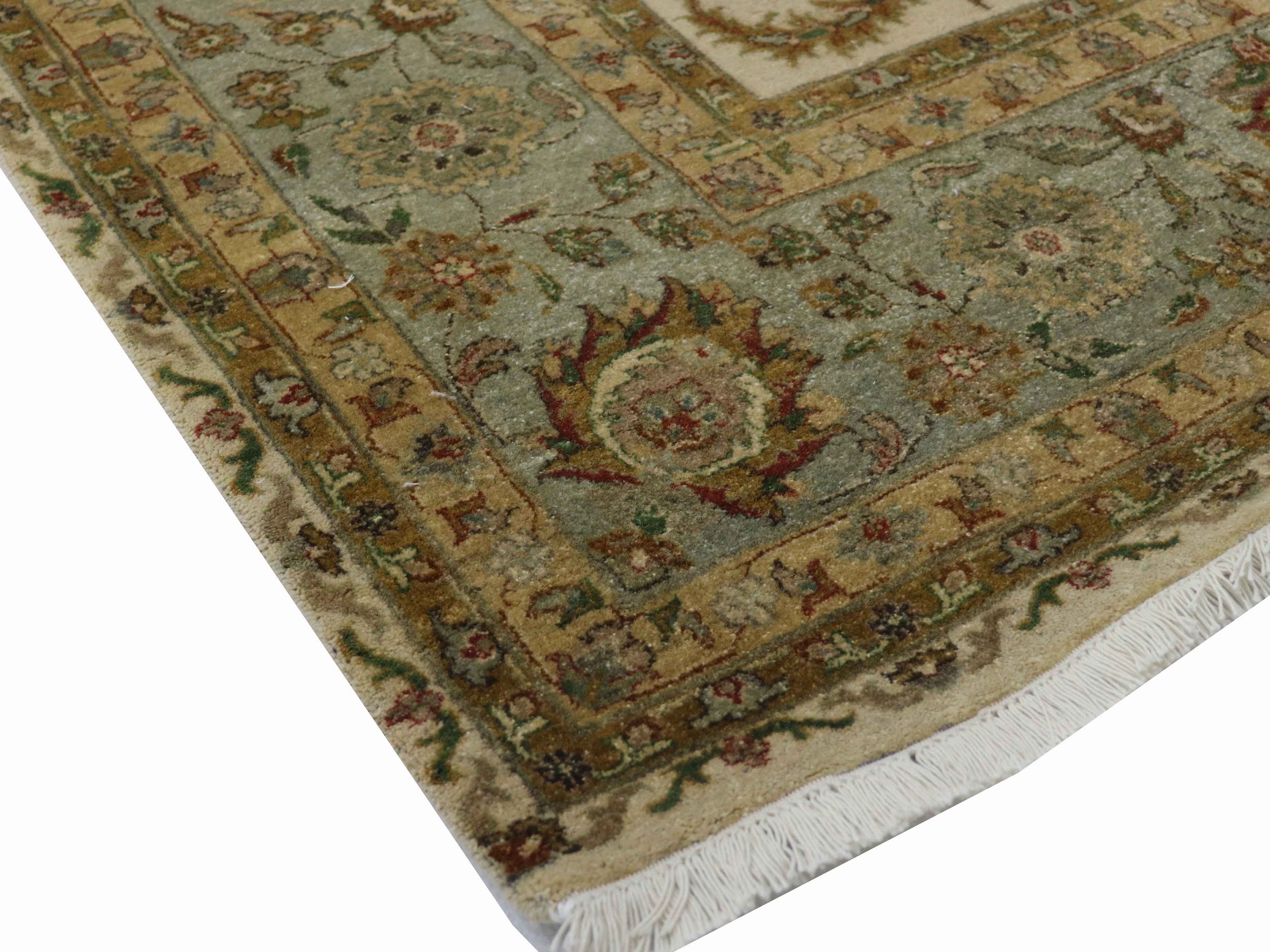 SAFAVIEH | 8' x 10' FT | TRADITIONAL RUGS | LIGHT GREEN - IVORY COLOR